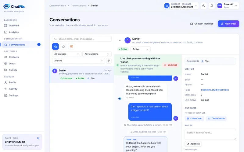 A live chat between a visitor and an agent